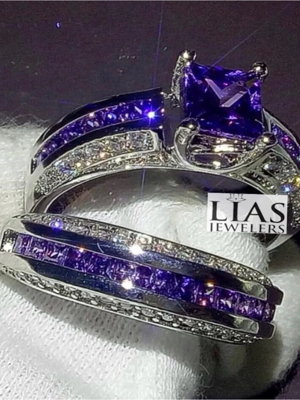 New 18k white gold wedding ring set